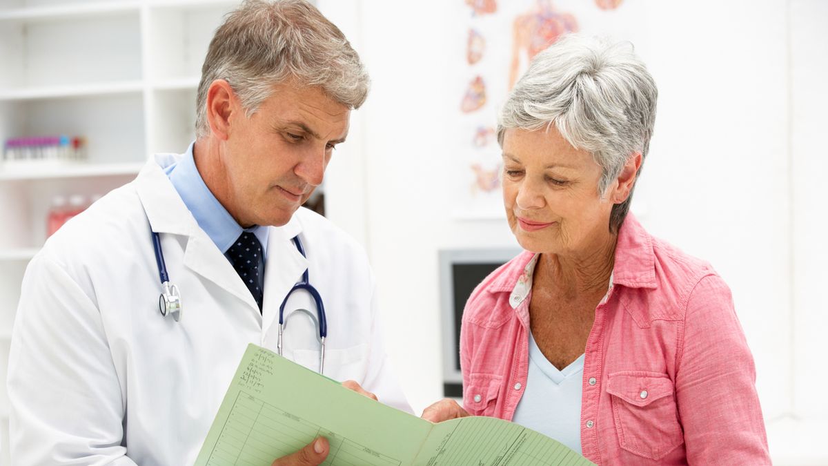 Ovestin to lek stosowany przez kobiety w okresie menopauzalnym.