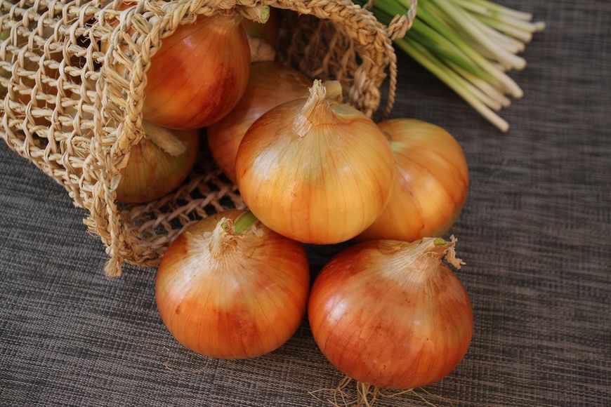 Sok z cebuli posiada wiele korzystnych właściwości