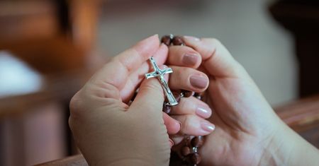 Walczyli z aborcją w Elblągu. Nagle podszedł zamaskowany mężczyzna