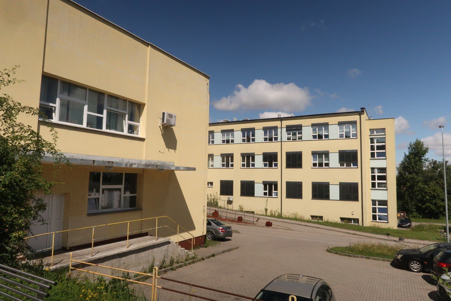 Budynek powstanie po prawej od głównego wejścia do szpitala.