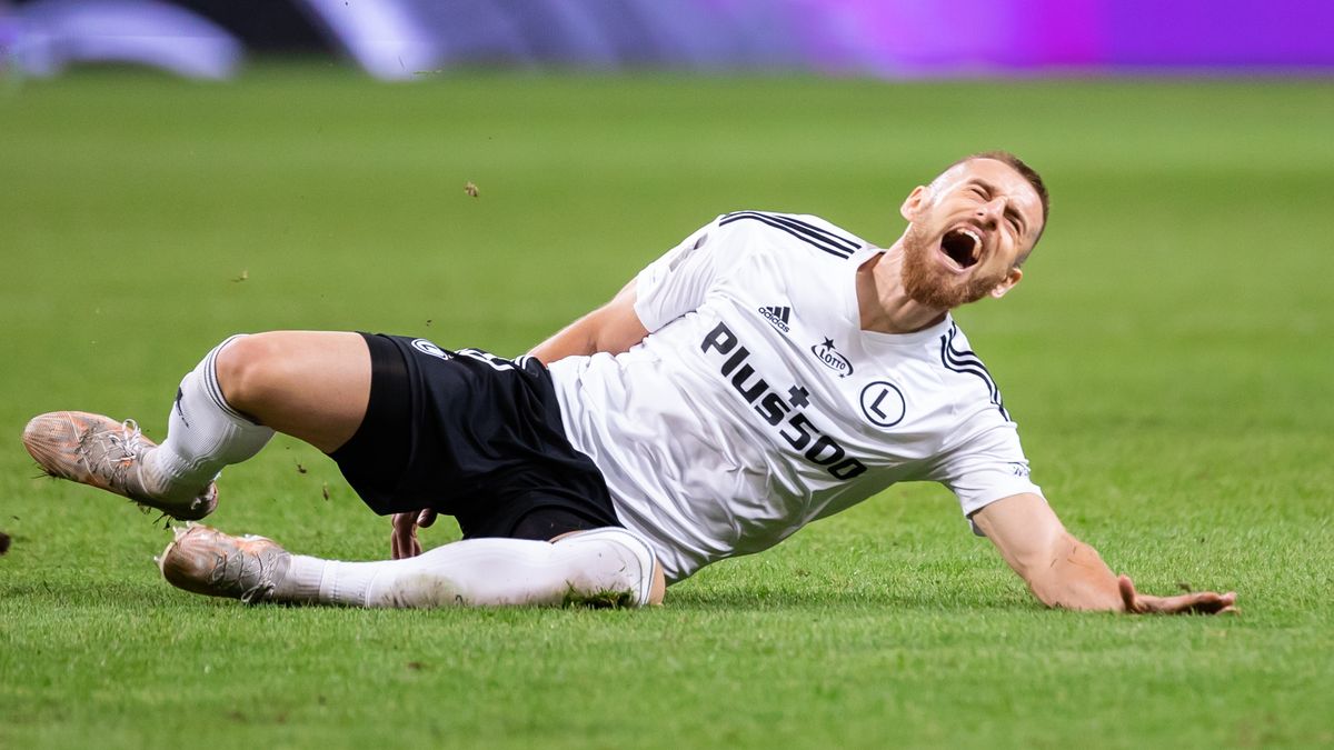 WARSAW, POLAND - 2022/09/16: Rafal Augustyniak of Legia seen during the Polish PKO Ekstraklasa League match between Legia Warszawa and Miedz Legnica at Marshal Jozef Pilsudski Legia Warsaw Municipal Stadium.
Final score; Legia Warszawa 3:2 Miedz Legnica. (Photo by Mikolaj Barbanell/SOPA Images/LightRocket via Getty Images)
