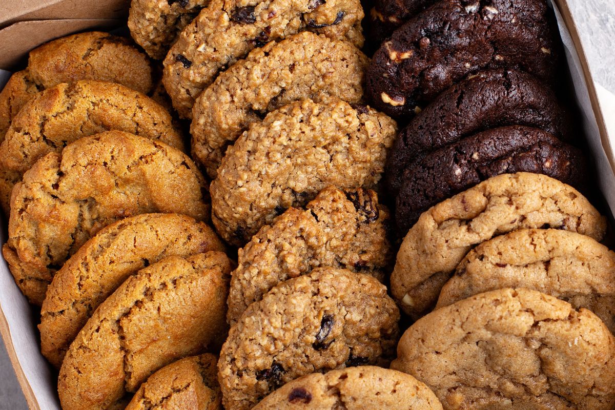 O co chodzi z tymi słodyczami? Crumbl cookies znowu podbijają serca Polaków