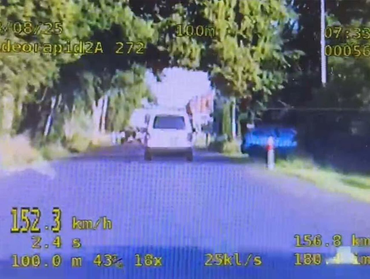 Gnał dostawczakiem152 km/h w zabudowanym. Pożegnał się z prawkiem