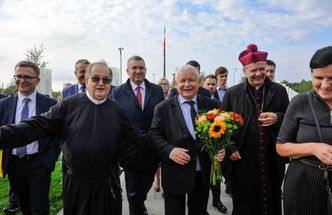 Tyle PiS daje na tacę o. Rydzykowi. Twórca TV Trwam nie może narzekać