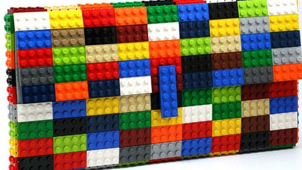 WTF dnia: eleganckie torebki z klocków LEGO. Pasują do wszystkiego? 1