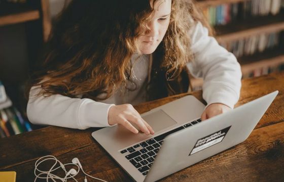 AI w rękach dzieci: jakie zagrożenia widzą najmłodsi