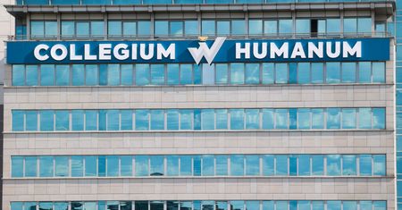 Długa lista studentów Collegium Humanum. "Zostałem złowiony"