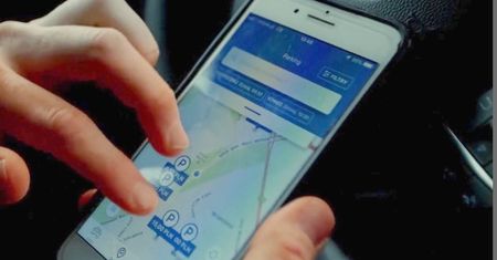 Projekt e-parkowanie wystartuje w Warszawie. Znajdziesz miejsce postojowe w aplikacji