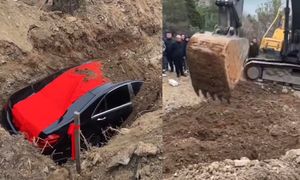 Zakopali Mercedesa wartego 600 tys. zł. Taki mieli powód