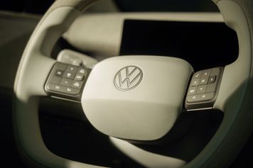 Już nie potrzebujesz kluczyków. Elektrycznego Volkswagena otworzy smartfon Samsunga