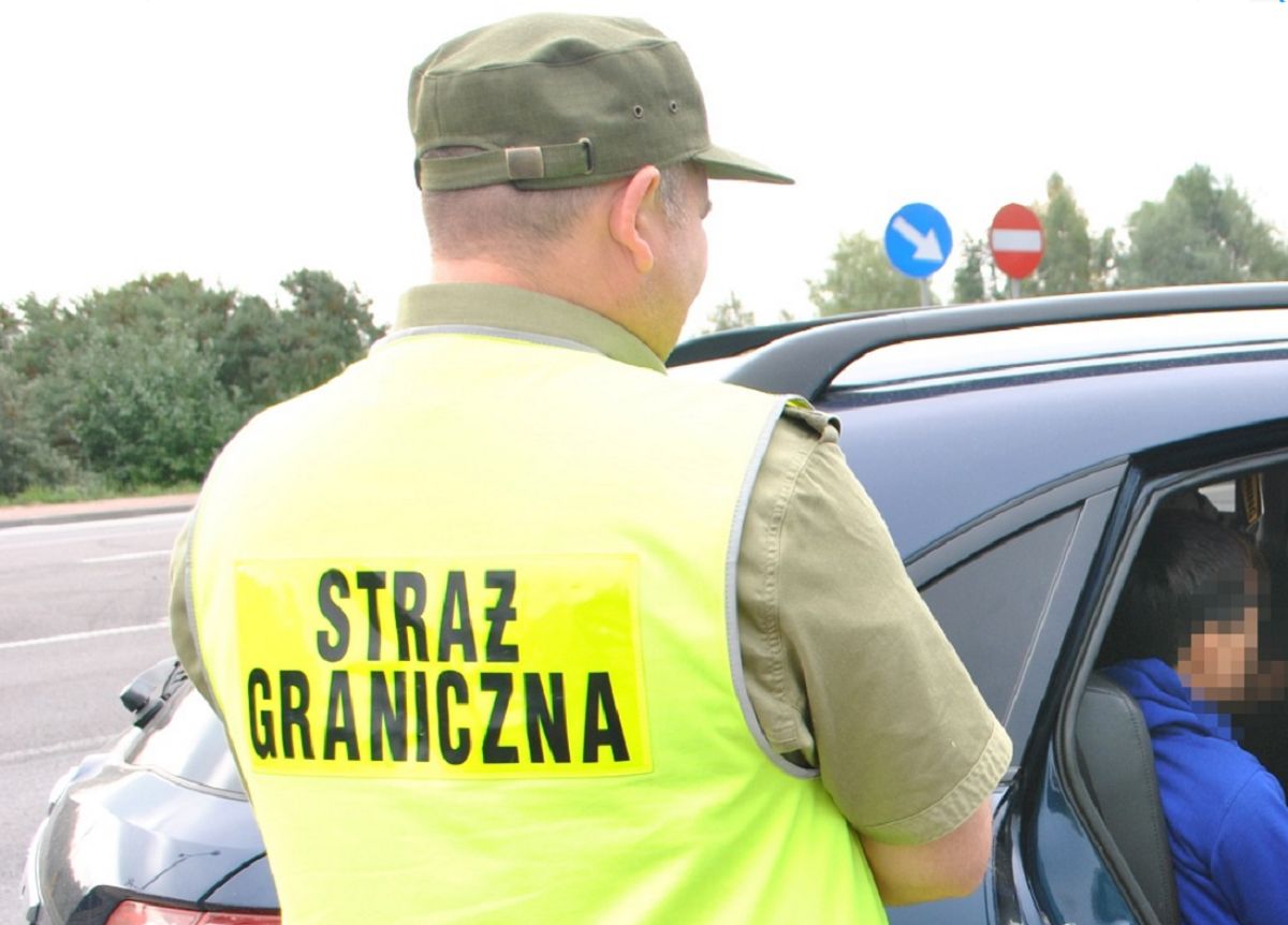 Straż graniczna zatrzymała obywatela Azerbejdżanu, który przewoził pięciu obywateli Syrii
