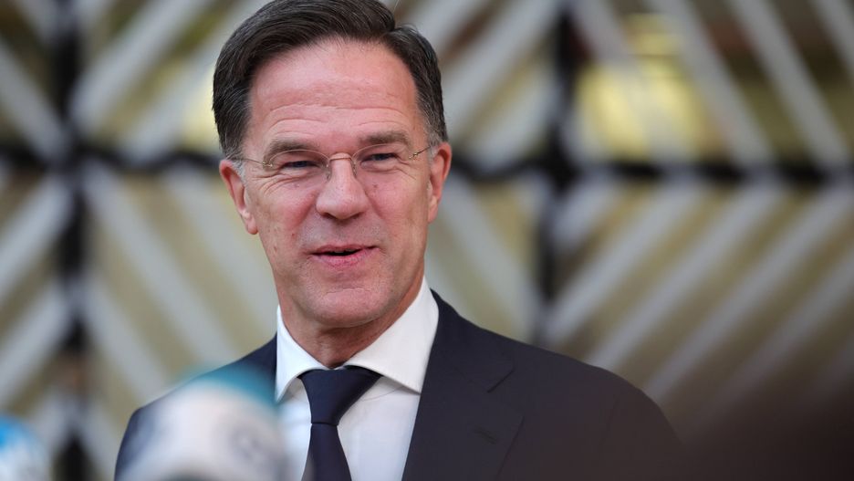 Premier Mark Rutte zaangażował się w tworzenie koalicji ze skrajnie prawicową partią, której przewodzi sympatyk Władimira Putina Geers Wilde