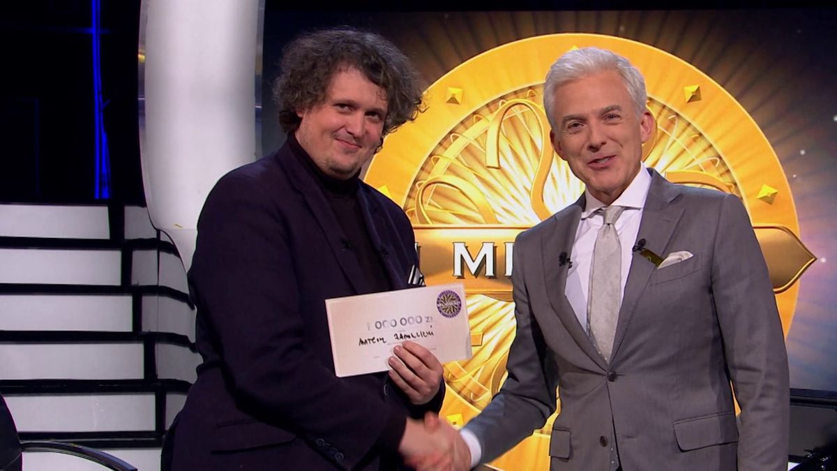 Na zdjęciu od lewej: nowy milioner Mateusz Żaboklicki i Hubert Urbański