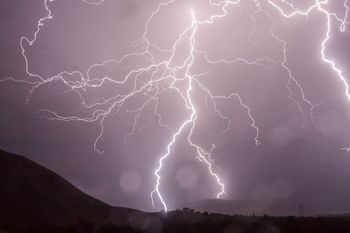 Tatry: Burze i deszcz. TPN ostrzega przed wyjściem na szlaki