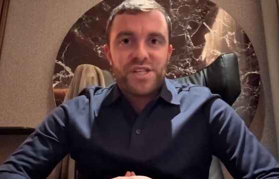 Znany dziennikarz sportowy promuje humanitaryzm Arabii Saudyjskiej