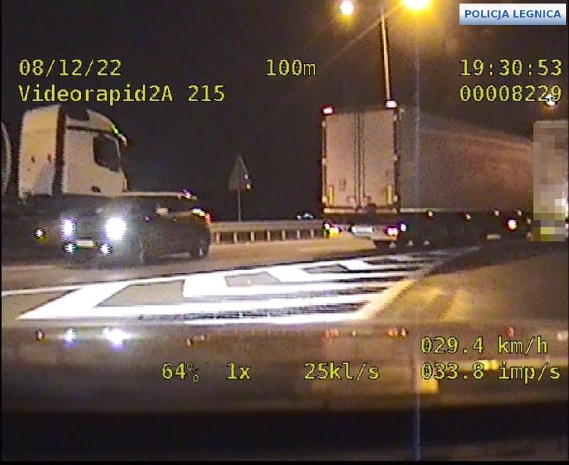 Policjanci wystawili trzy mandaty