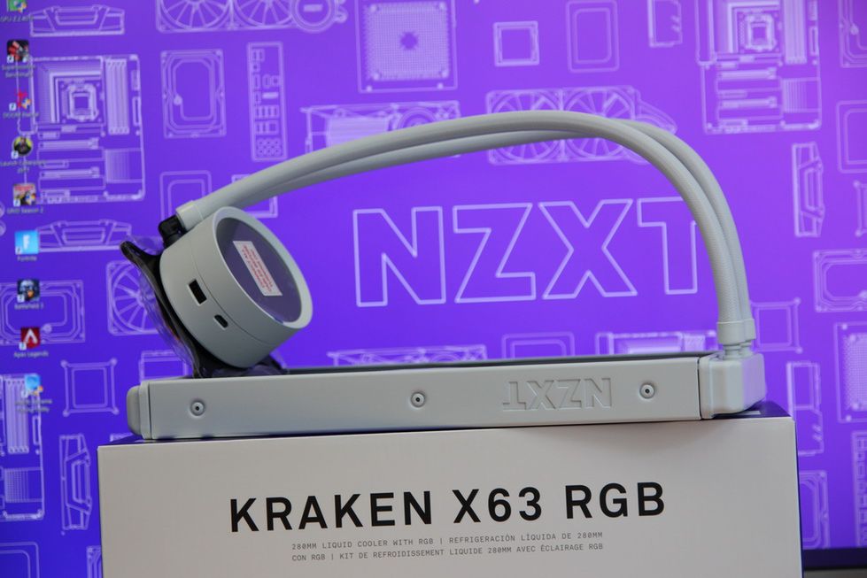 Test Krakena X63 RGB (na biało)