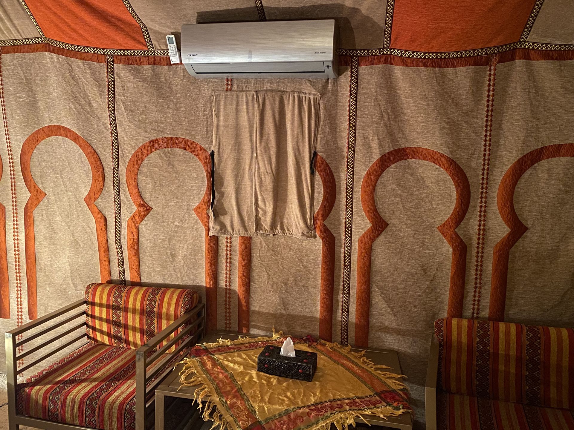 Wnętrza namiotów na glampingu robiły wrażenie