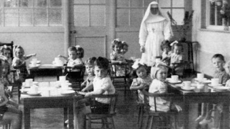 W marcu 2017 roku potwierdzono, że znaczna część zwłok znajdujących się w grobie to ciała dzieci w wieku od kilku tygodni do kilku lat