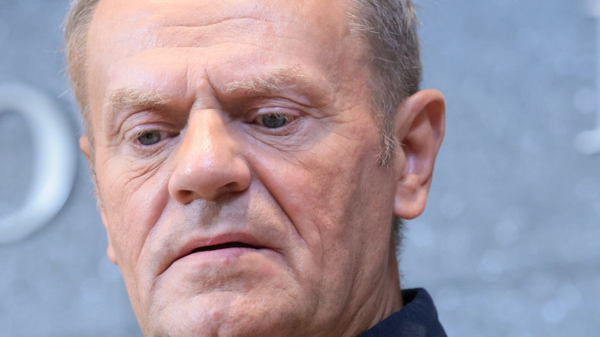 Donald Tusk mierzy się z kłopotami rządu i złymi ocenami 