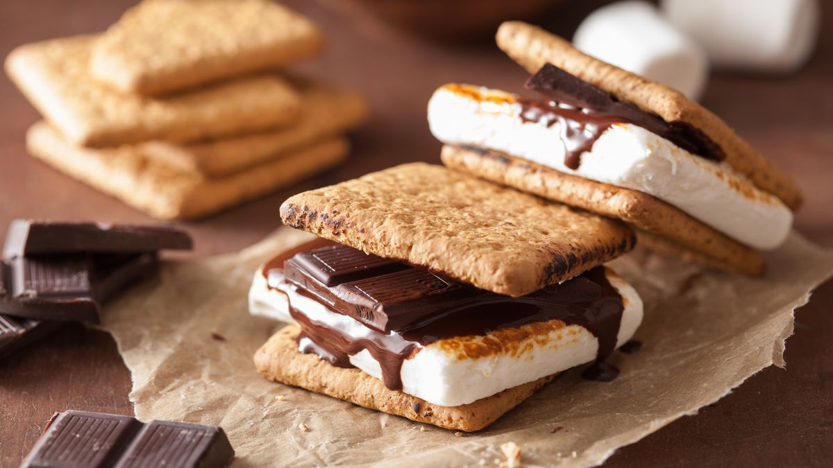 Marshmallow s'mores to szybka i słodka przekąska