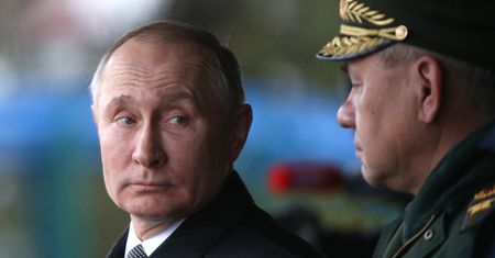 Rosja otrzymała przemyconą przez Iran broń? Mowa o systemach Astros II i Bavar 373