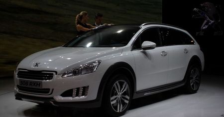 Uterenowiony lew - Peugeot 508 RXH we Frankurcie [wideo]