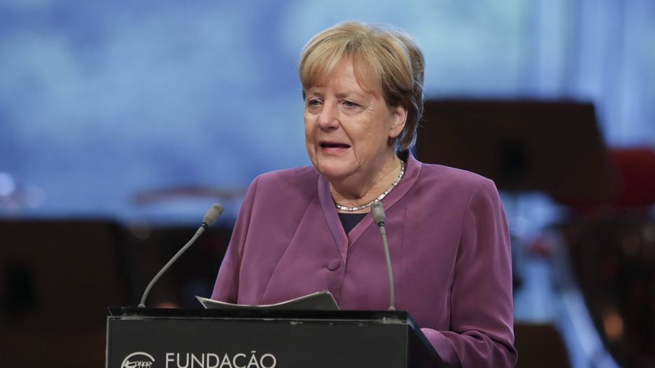 Angela Merkel in Gulbenkian Prize for Humanity
epa10241776 President of the Jury of the Gulbenkian Prize for Humanity, Angela Merkel, delivering her speech at the cerimony of the atribution of the prize of the institution, Lisbon, Portugal, 13 October 2022.  EPA/TIAGO PETINGA 
Dostawca: PAP/EPA.
TIAGO PETINGA