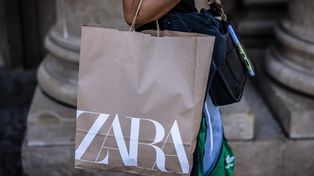 44 proc. taniej w Zarze. Jeansowe spodenki za 55,90 zł