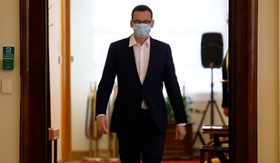 Koronawirus w Polsce i "luzowanie" restrykcji. "Nauczcie się żyć na nowo – to chce nam przekazać rząd" (OPINIA)