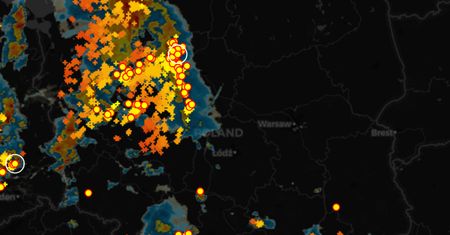 Coraz liczniejsze burze na zachodzie Polski. Są już pierwsze szkody