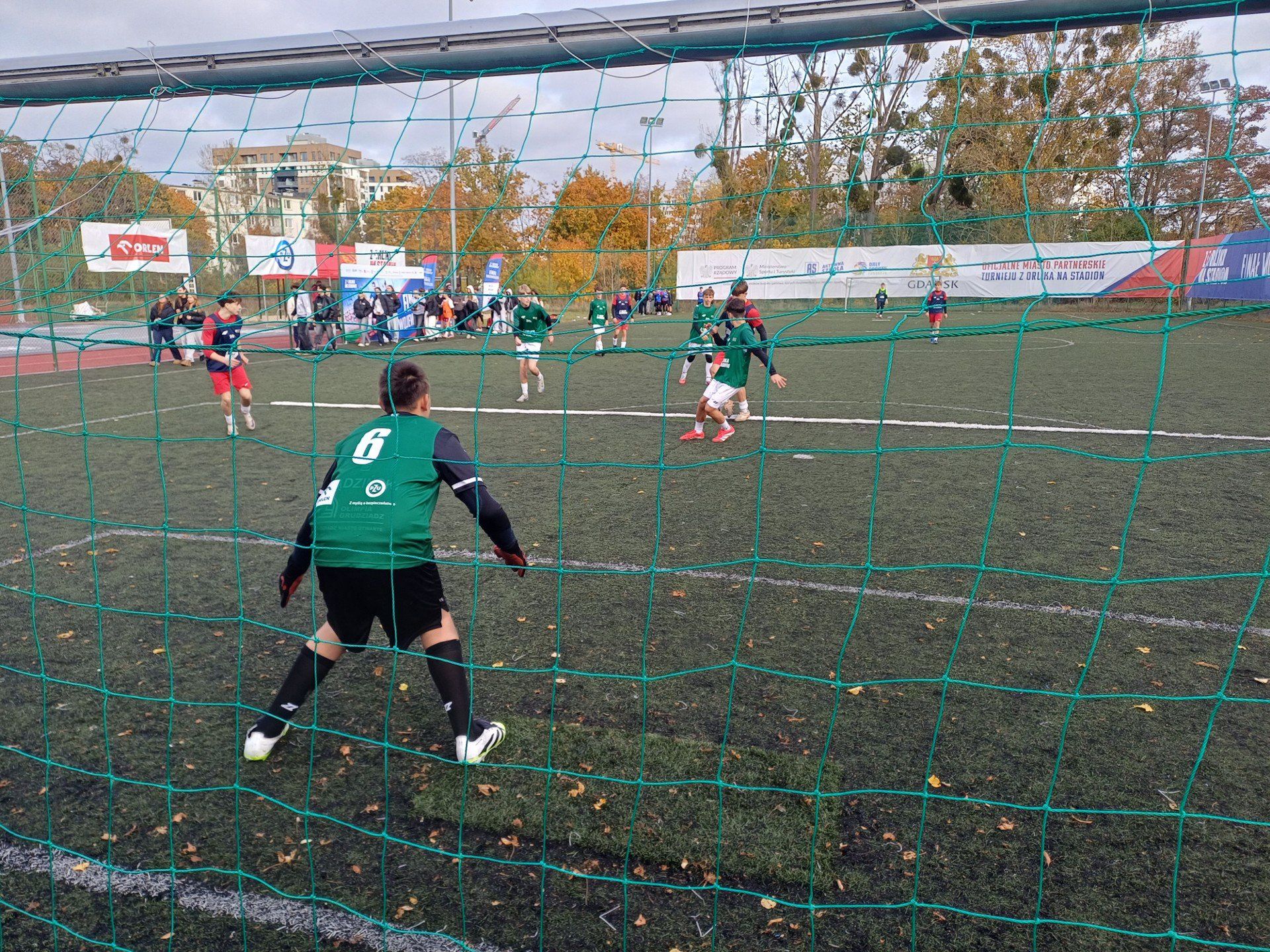 Finał makroregionalny turnieju piłkarskiego &#34;Z Orlika na Stadion&#34; chłopców rocznika U-15 na Orliku przy 21 Sportowym Liceum Ogólnokształcącym w Gdańsku (29.10.2025)