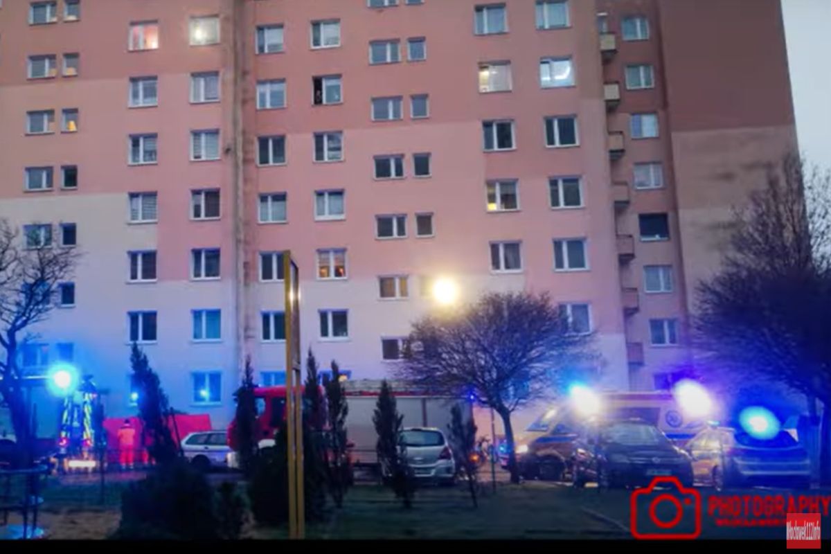 Tragedia we Włocławku. Mężczyzna wypadł z okna na 9. piętrze