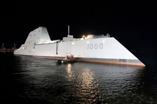Niszczyciel przyszłości: USS Zumwalt. Kapitan Kirk, Linux i pecety ze sklepowych półek 3