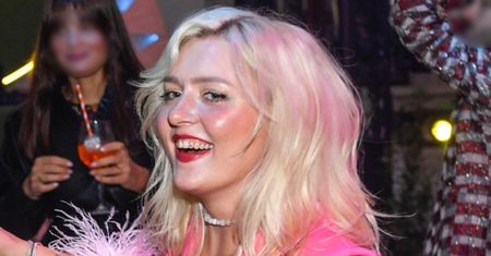 Iga Krefft pozuje topless, a fanka komplementuje: "Prawdziwa kobieta z prawdziwymi kształtami" (ZDJĘCIA)