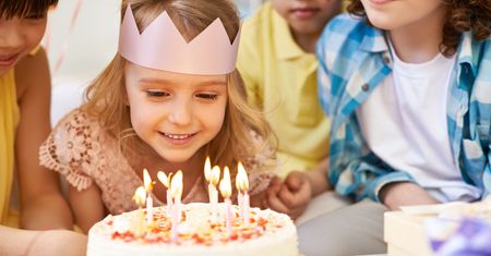 Ile wydać na prezent dla dziecka znajomego? Kobiety rzucają stawki