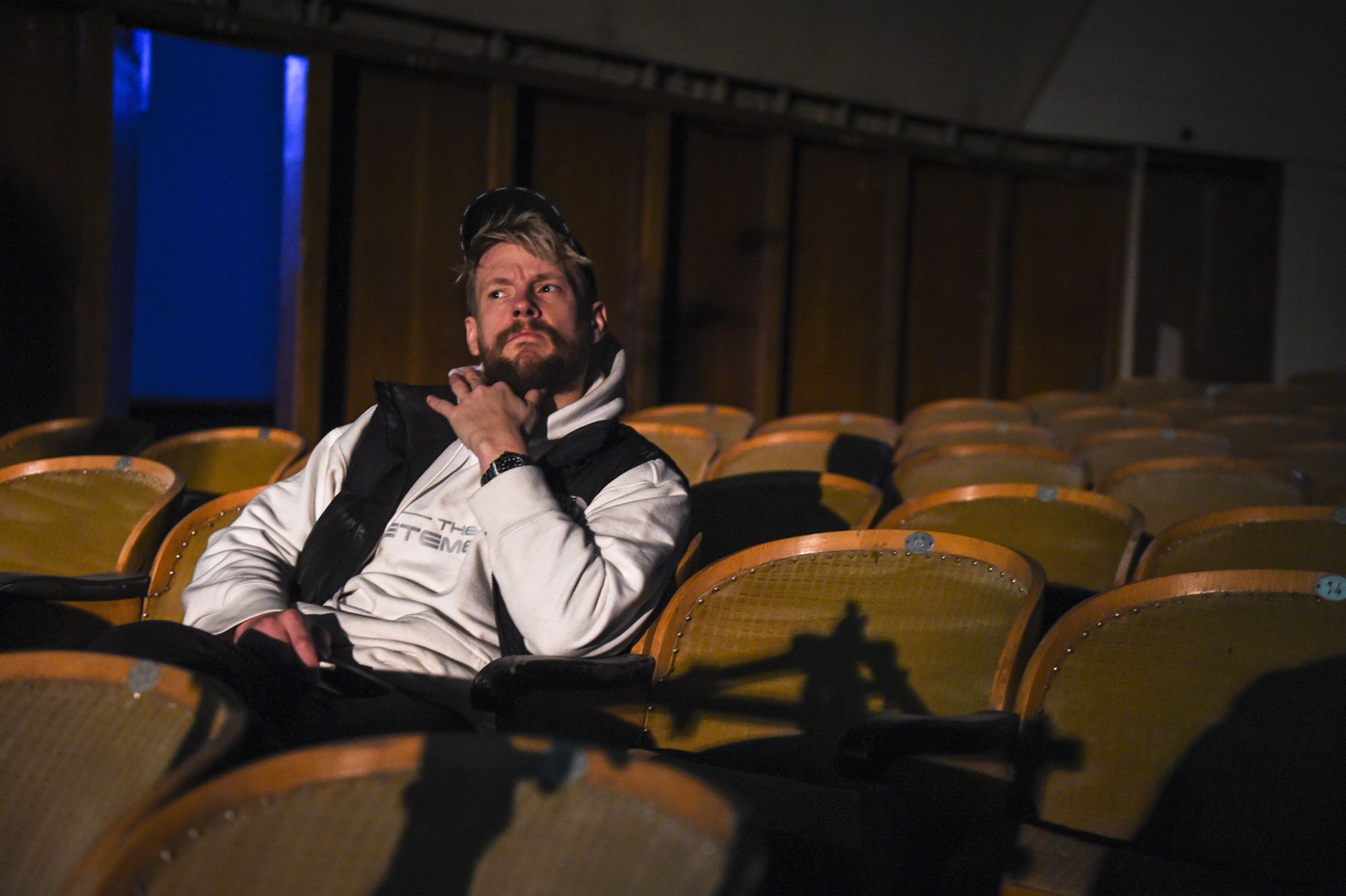 Xavier Wiśniewski kręci teledysk pod okiem Sebastiana Fabijańskiego