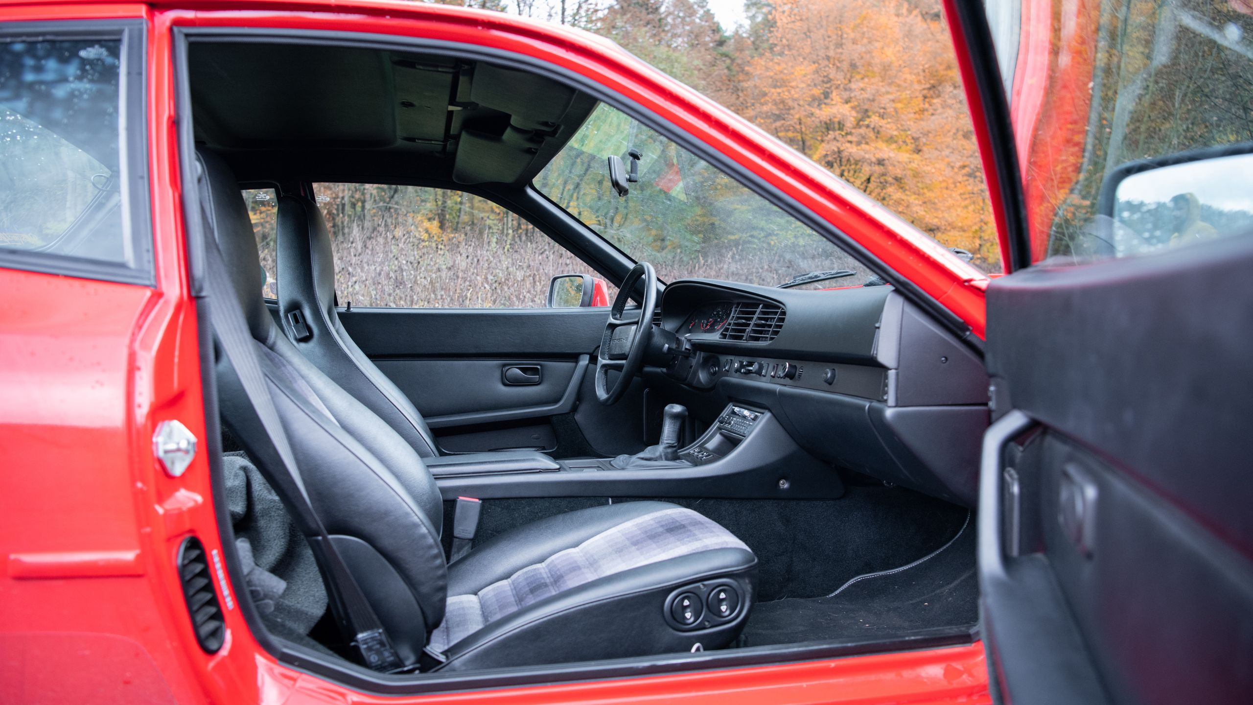 Porsche 944