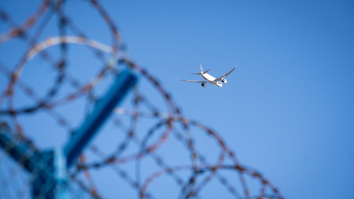 Polski samolot zatrzymany na lotnisku w Petersburgu