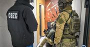 Cybermafia na kryptowalutach rozbita: 13 zatrzymanych, 2,6 mln zł w gotówce i setki kont do prania