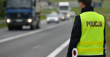 Skandal w Bytowie. Tak policjant oszukiwał kierowców