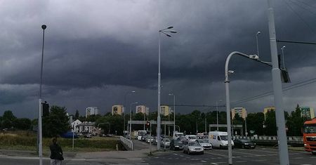 Niebezpiecznie po południu i wieczorem. Gwałtowne burze na horyzoncie
