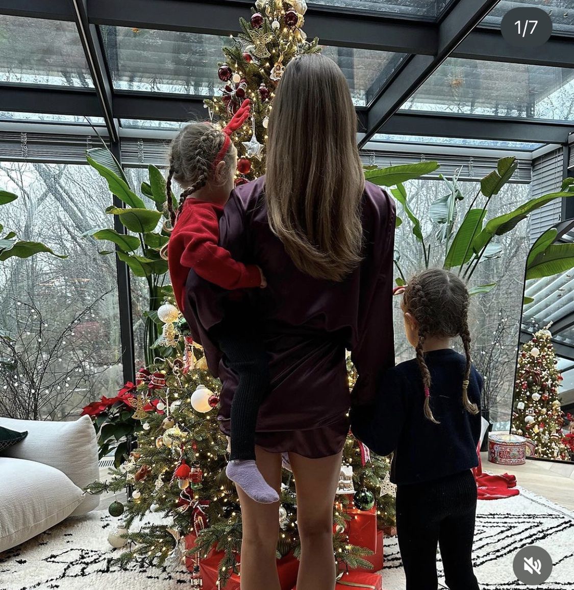 Anna Lewandowska z córkami 