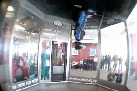 Najfajniejszy symulator na świecie - skydiving w domowym zaciszu (wideo) 1