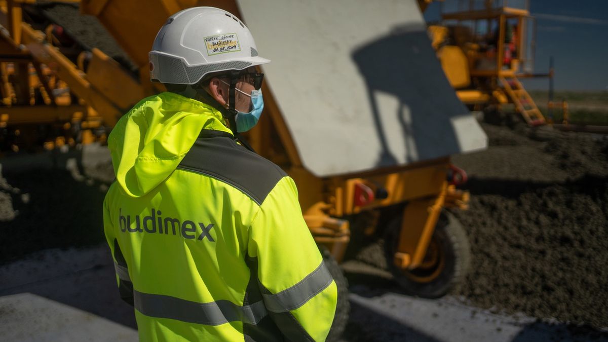 Rozszerzony pakiet środków ochronnych zapewnia bezpieczeństwo na budowach