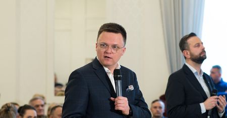 Wdowia renta na celowniku posiedzenia Sejmu. Hołownia podał datę