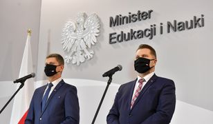 Czarnek w ogniu krytyki. Wiceszef MEiN przypomniał hasła z czasów Giertycha