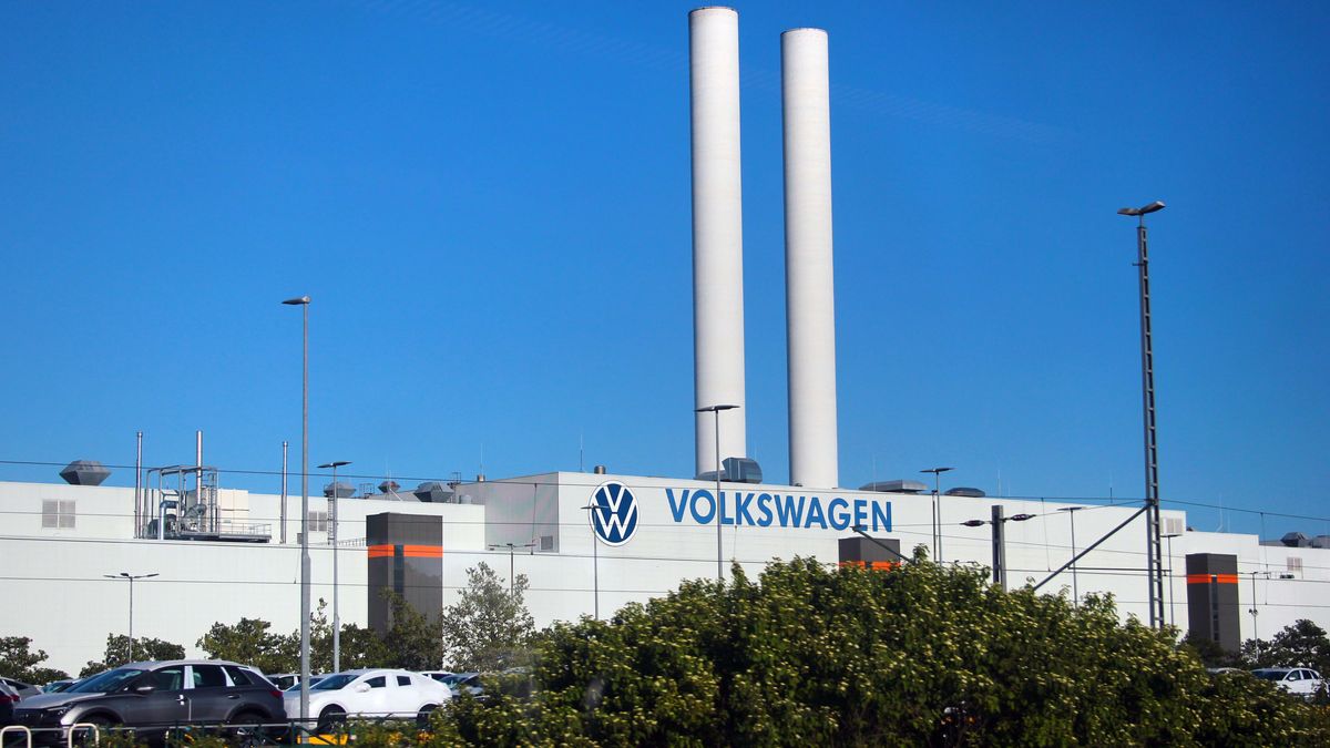 Dresden, Germany - June 3, 2023: Volkswagen Zwickau-Mosel Plant, an automobile factory, founded in 1990. It belongs to Volkswagen Sachsen based in Zwickau.
emission, chimney smoke, pipes, sachsen, saxony, mosel, zwickau, brand, manufactory, vw factory, car manufacturer, energy, german, building, manufacturing, logo, volkswagen, plant, automotive, motor, vw, production, germany, industry, manufacturer, vehicle, automobile, car, europe, architecture, factory, transport, autostadt, transportation, business building, business, technology, stage, machine, emission, chimney smoke, pipes, sachsen, saxony, mosel, zwickau, brand, manufactory, vw factory, car manufacturer, energy, german, building, manufacturing, logo, volkswagen, plant, automotive, motor, vw, production, germany, industry, manufacturer, vehicle, automobile, car, europe, architecture, factory, transport, autostadt, transportation, business building, business, technology, stage, machine