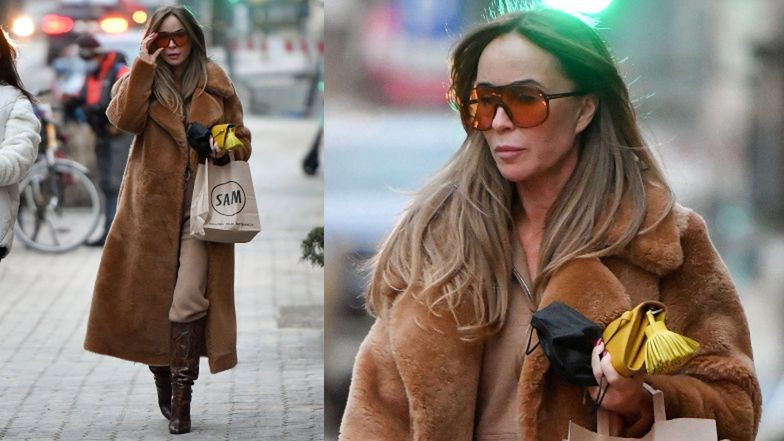 Joanna Przetakiewicz przeszukuje lodówkę z kiełbasami