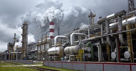 Orlen niechlubnym liderem. Największy emitent przemysłowy w Polsce